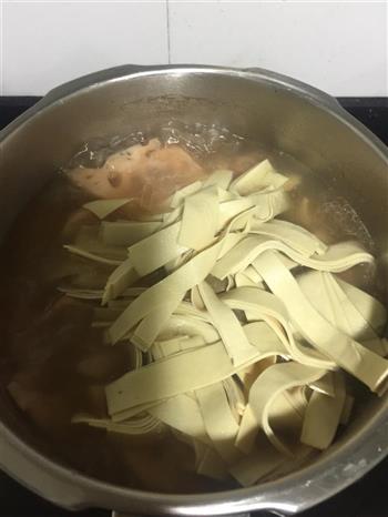 千张莲藕排骨汤的做法步骤2