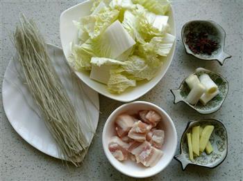 猪肉白菜炖粉条-冬日暖胃家常菜的做法步骤1