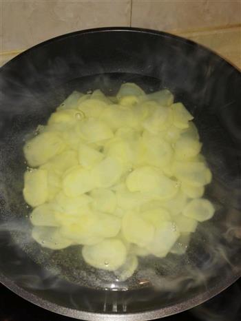 麻辣土豆片的做法步骤1