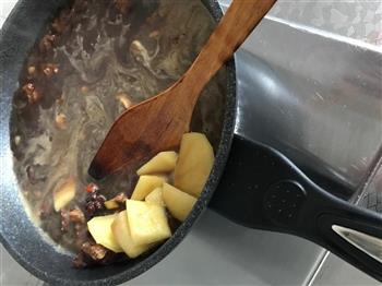 红烧牛肉炖土豆的做法步骤6