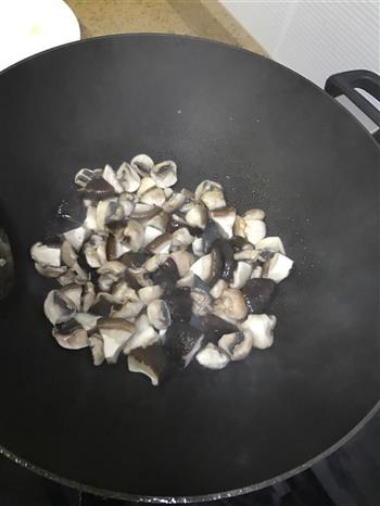 简易版蚝油双菇的做法步骤3