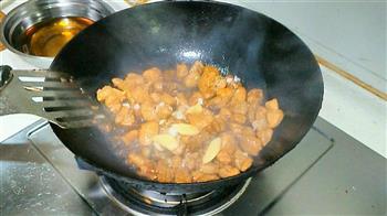 红烧肉炖山药土豆的做法步骤10