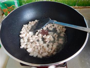 莴笋土豆炒肉丁的做法步骤5