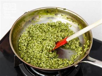 法式蒜香煎羊排配菠菜烩饭的做法步骤9
