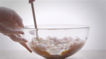 雪菜黄鱼大馄饨，连汤水都是精华的做法步骤3