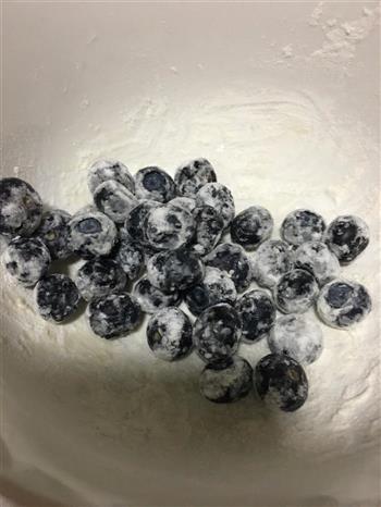 爆浆低脂蓝莓麦芬蛋糕的做法步骤5
