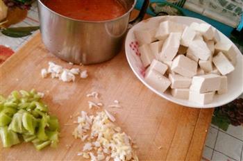 绝对美味的西红柿烧豆腐的做法步骤1