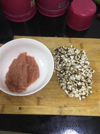 香菇瘦肉粥的做法步骤3