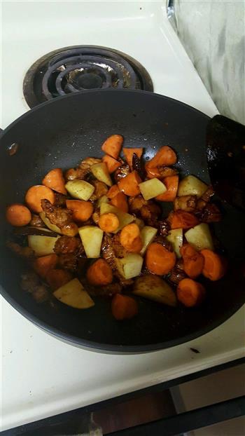 土豆胡萝卜梅干菜红烧肉的做法步骤9