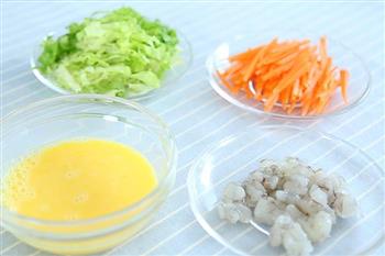 鲜虾蔬菜蛋卷 宝宝辅食微课堂的做法步骤3