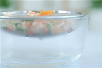鲜虾蔬菜蛋卷 宝宝辅食微课堂的做法步骤7
