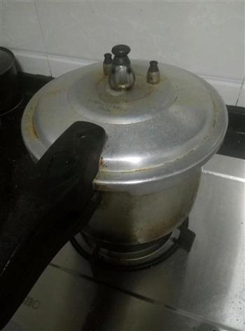 砂锅粥的做法步骤1