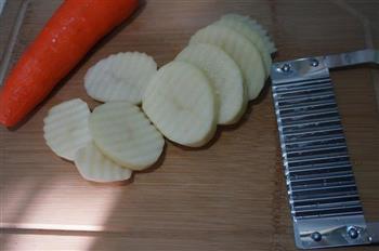 香辣狼牙土豆的做法步骤2