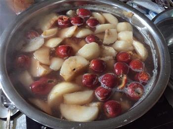 酸梨红果罐头的做法步骤3