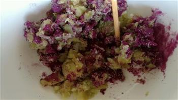 紫薯粉红薯馒头的做法图解2