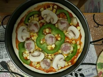 香肠果蔬披萨的做法图解1