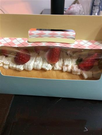 草莓蛋糕卷的做法步骤20