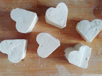 爱心豆腐酿的做法步骤3