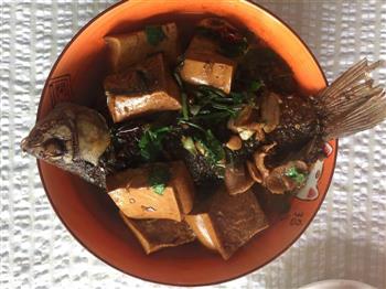 红烧鲫鱼炖豆腐的做法步骤9