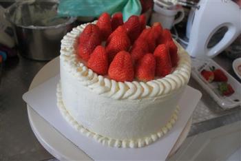 奶油草莓生日蛋糕的做法步骤14