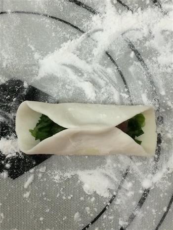 龙利鱼水晶饺的做法步骤11