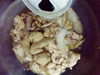 小鸡炖蘑菇的做法步骤7