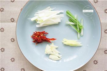 酸辣白菜减脂素菜的做法步骤3