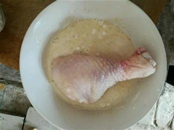 脆皮炸鸡的做法步骤3