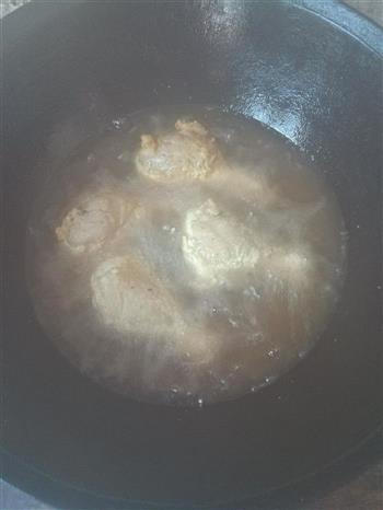 脆皮炸鸡的做法步骤5