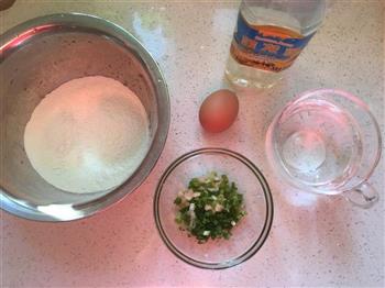 快手早餐-葱花鸡蛋饼的做法步骤1
