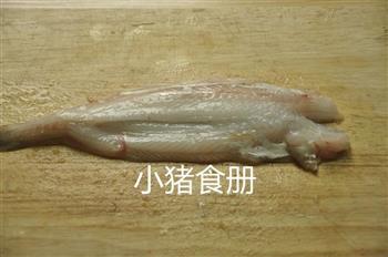 香酥杏仁豆腐鱼的做法步骤2