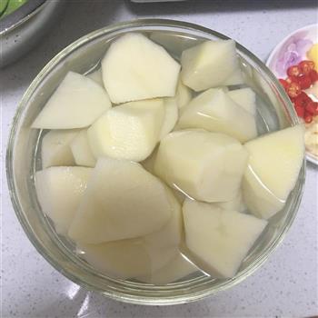 土豆炖豆角hiahiahia的做法步骤2