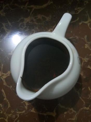 焦糖奶茶的做法步骤1