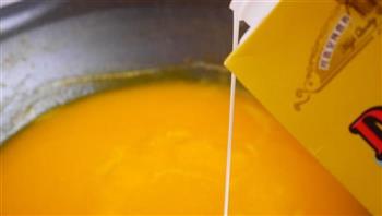 百里香奶油南瓜浓汤,过年油腻的杀手的做法步骤7