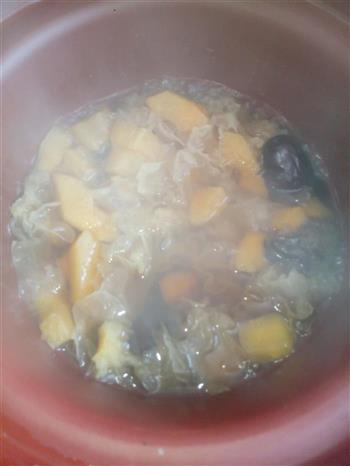 木瓜银耳红枣汤的做法图解3