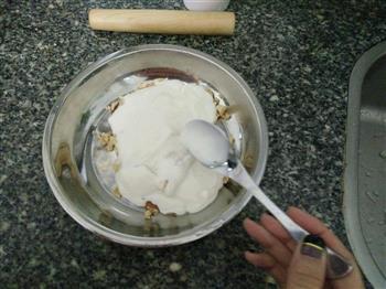 自制炒酸奶的做法步骤3