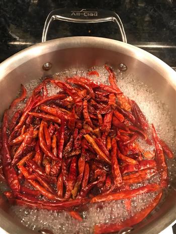 红烧鸡爪-附糍粑海椒做法的做法步骤2