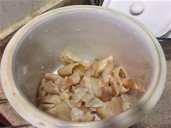 花-螺肉炖汤的做法图解4