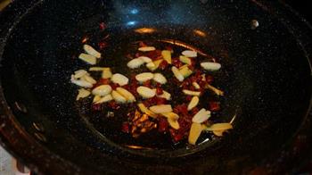 干锅手撕包菜的做法步骤10