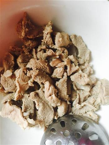 香菇炖羊肉豆腐麻辣火锅的做法步骤1