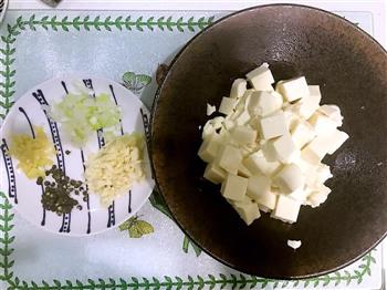 麻婆豆腐—在家做出饭店的味道的做法步骤1