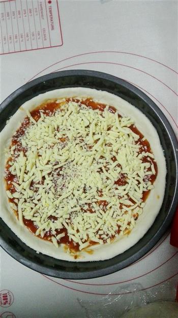香肠玉米披萨的做法步骤7
