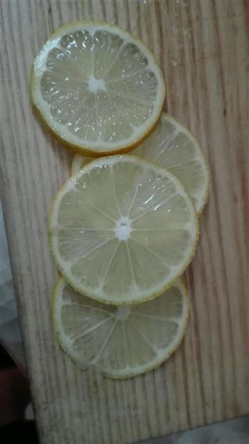 小清新范儿-柠檬蜂蜜水的做法步骤1