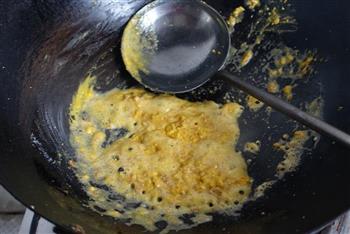 熟蛋黄什锦蛋炒饭的做法步骤4