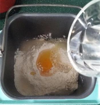 鸡蛋油条的做法图解3