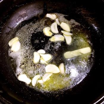 蒜香黑椒香煎深海鳕鱼&黑椒土豆泥的做法图解4