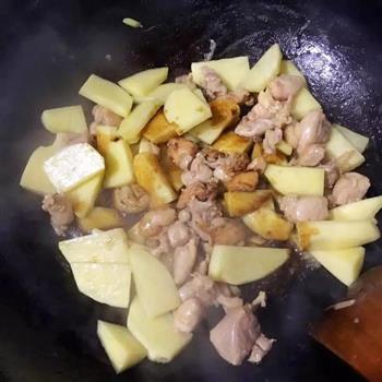 土豆炖鸡腿的做法步骤8
