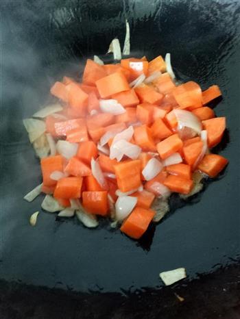 鸡肉土豆咖喱饭的做法步骤3
