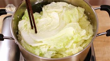 金瓜木耳白菜卷-迷迭香的做法步骤5