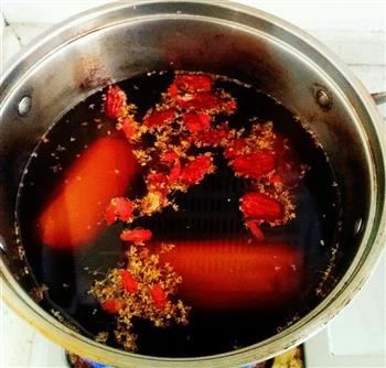 红糖桂花糯米藕的做法步骤2